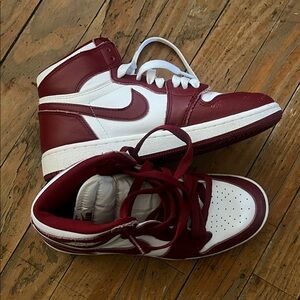 Nike Mid-Top Sneakers White & Burgundy